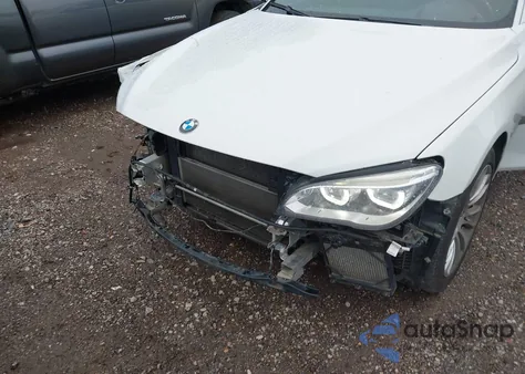 2014 BMW Alpina B7 z USA, uszkodzony, nr VIN WBAYE8C55ED134980